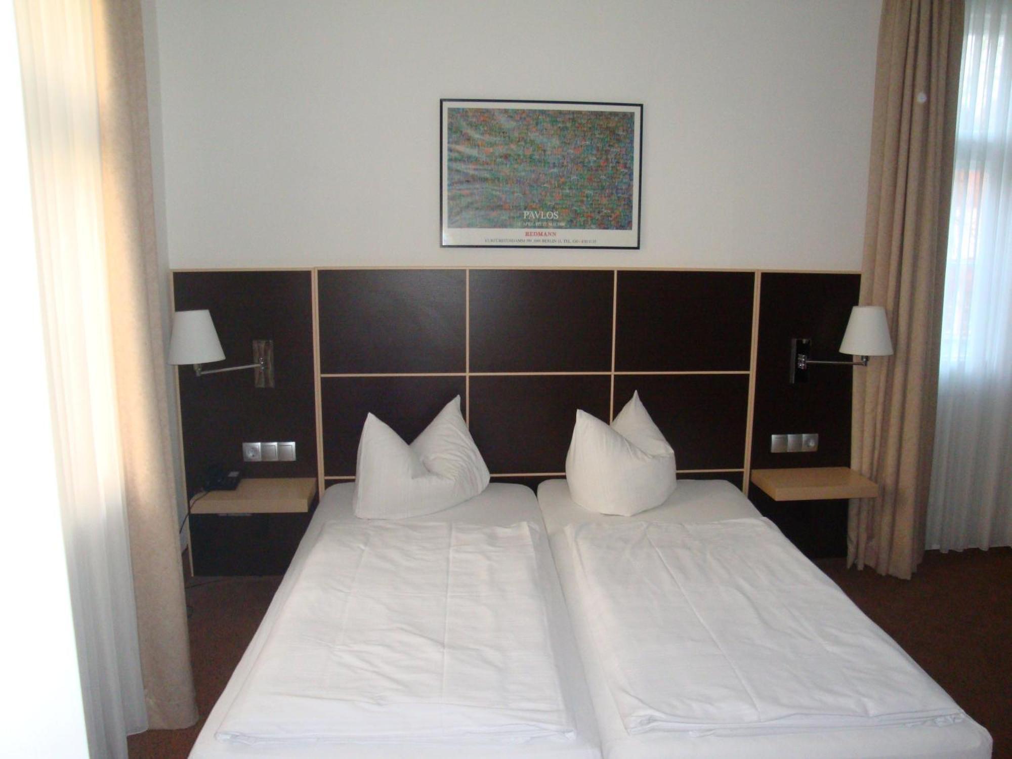ברלין Hotel Landhaus Schlachtensee מראה חיצוני תמונה